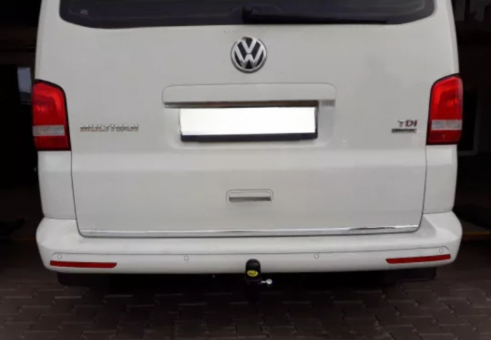Carlig remorcare VW Transporter T5 van 2003 - 2015 demontabil automat vertical marca Autohak [5]