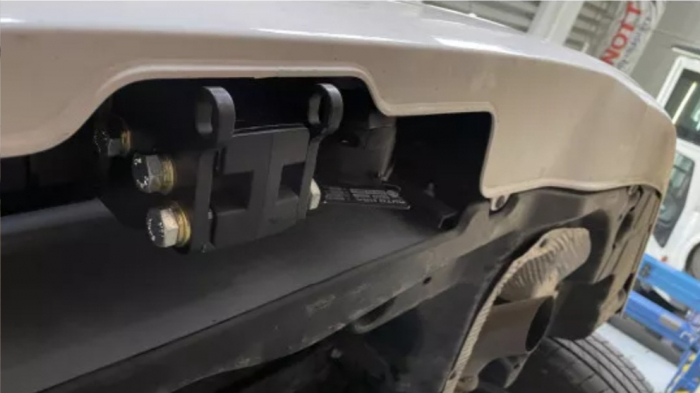 Carlig remorcare VW Transporter T7 van dupa 06/2021 demontabil automat vertical marca Autohak [10]