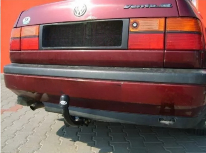 Carlig remorcare VW Vento 4 usi 1991 - 1997 marca Autohak [4]