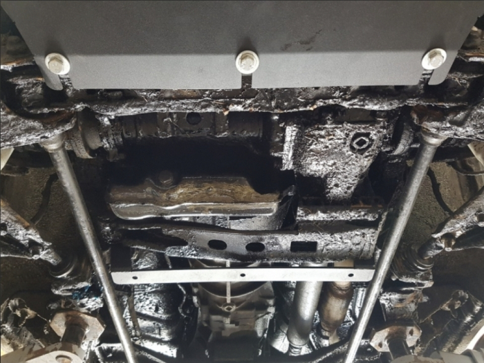 Scut motor oțel 3mm Ford Maverick 1993-1999 [8]