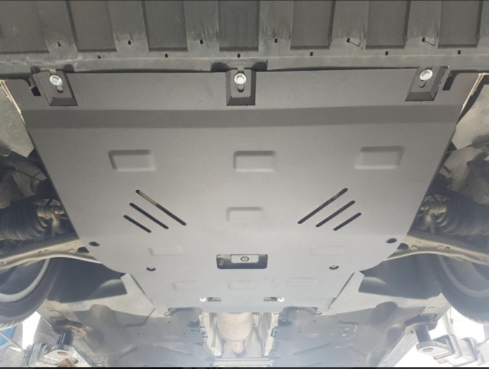 Scut motor metalic Infiniti Q30 2016 - 2019 [4]