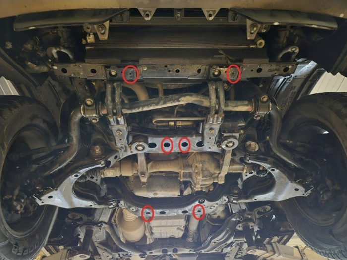 Scut_Motor_Metal_Lexus_GX_2010-2025_Karmaster_26.181.jpg [3]