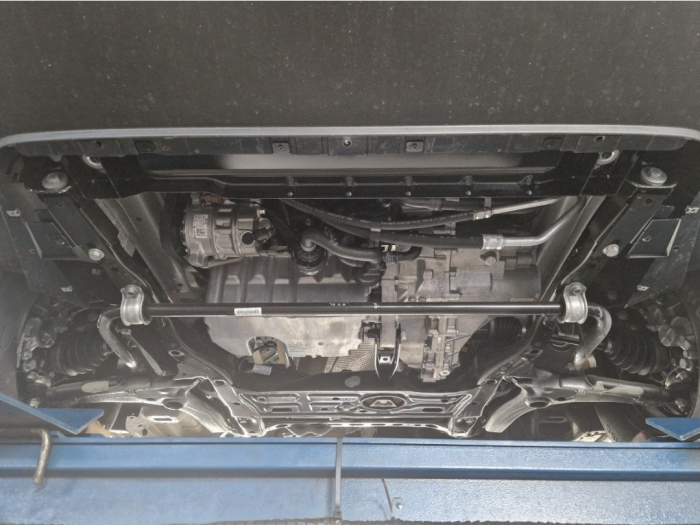 Scut-Motor-Metalic-MAN-TGE-2021-Prezent-Karmaster [5]