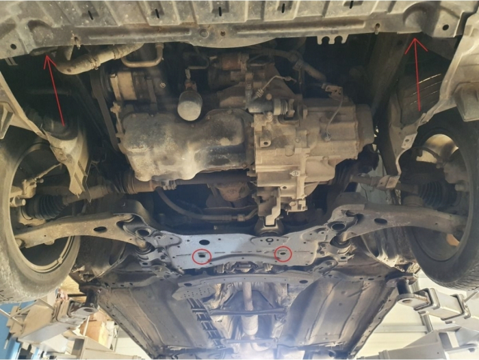 Scut motor metalic Mazda 3 fabricata intre 2003 - 2009 [3]