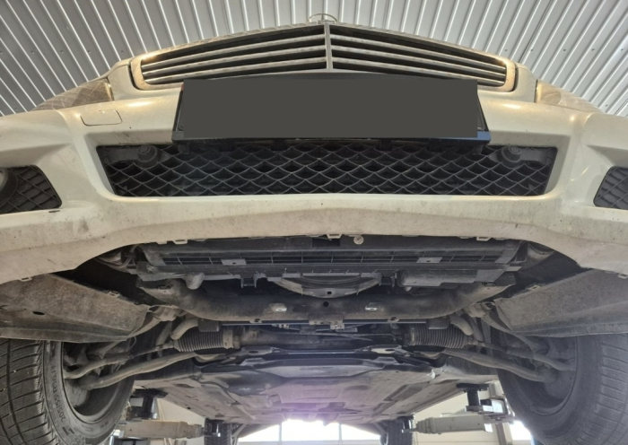 Scut-Motor-Metalic-2mm-Mercedes-C-Class-W204-Karmaster-14.109 [7]