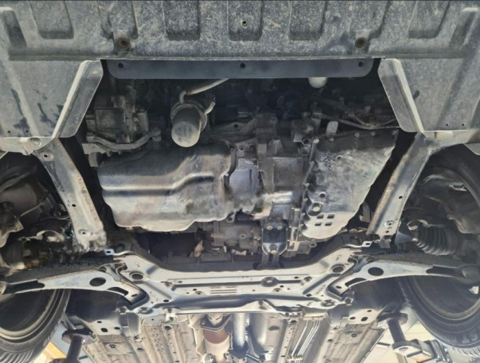 Scut motor metalic Mitsubishi Eclipse Cross 2018 - 2024 [6]