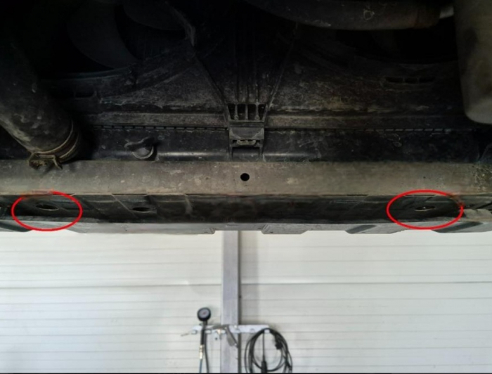 Scut motor metalic Mitsubishi Outlander dupa 2012 [3]