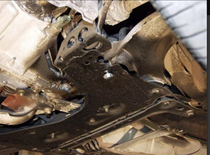 Scut-Motor-Metal-Nissan-Note-E11-2005-2013-Karmaster-16114 [5]