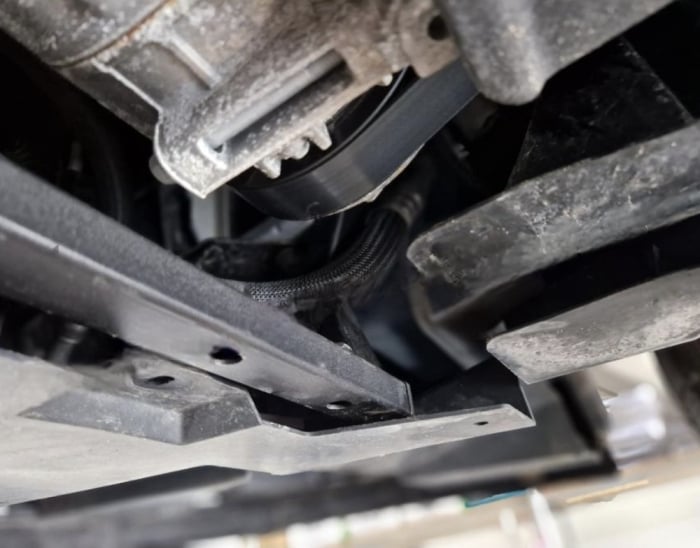 Scut-Motor-Metal-Nissan-NV300-Primastar-2022-2025-Karmaster-17114 [7]