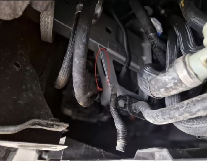 Scut-Motor-Metal-Nissan-NV300-Primastar-2022-2025-Karmaster-17114 [10]