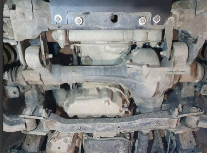 Scut motor metalic Renault Alaskan 2017 - 2025 [2]