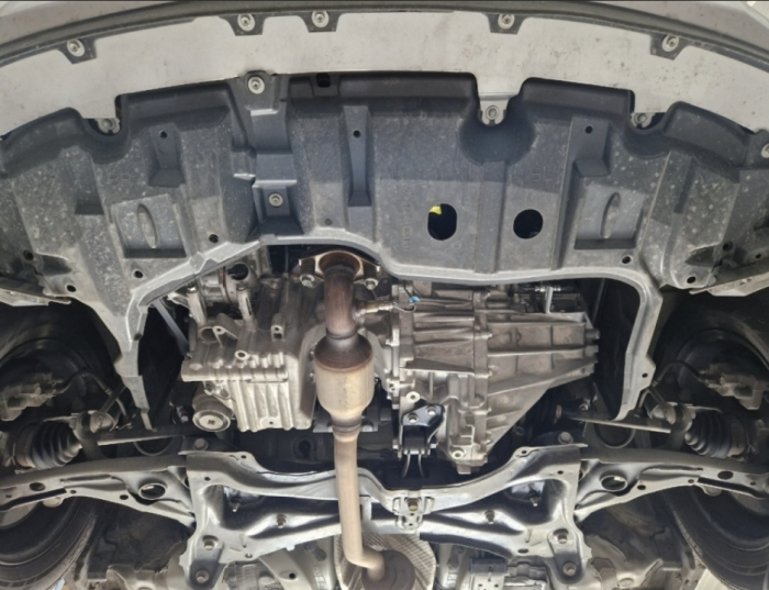 Scut motor metalic Toyota Yaris (2011 - 2020) - Protecție 2mm [4]