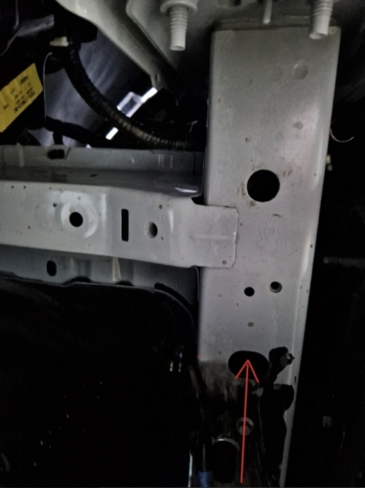 Scut Motor Metalic VW Transporter T7 (2023 - Prezent) [7]