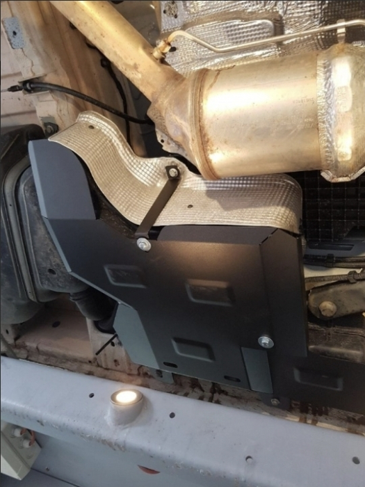 Scut rezervor AdBlue Volkswagen Crafter 2017 - prezent din otel de 2 mm [7]