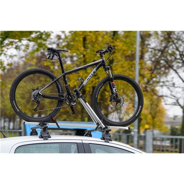 Suport bicicleta Menabo Juza cu prindere pe bare transversale [12]
