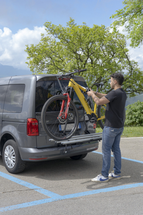 Suport biciclete Menabo Cobra 3 Plus pentru 3 biciclete cu prindere pe haion [4]