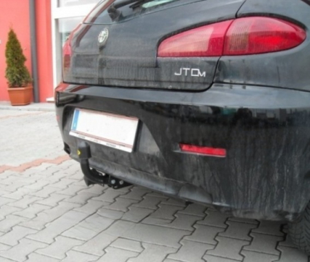 Carlig remorcare Alfa Romeo Alfa 147 3/5 usi dupa 2000 marca Autohak [1]