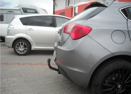 Carlig remorcare Alfa Romeo Giuletta dupa 04/2010 demontabil automat cu maneta marca Autohak [1]