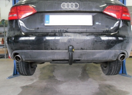 Carlig remorcare Audi A4 B8 2007 - 2015 vertical cu cheie marca Autohak [6]