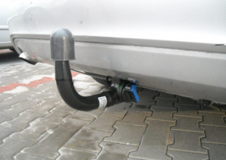 Carlig remorcare Audi A6 2004 - 2011 demontabil automat vertical marca Autohak [3]