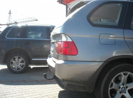 Carlig remorcare BMW X5 E53 2000 - 2006 vertical cu cheie marca Autohak [3]
