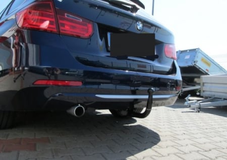 Carlig remorcare BMW Seria 3 F30, F31 2011 - 2019 vertical cu cheie marca Autohak [5]