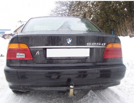 Carlig remorcare BMW Seria 5 E39 sedan 1995 - 2003 demontabil automat cu maneta marca Autohak [4]