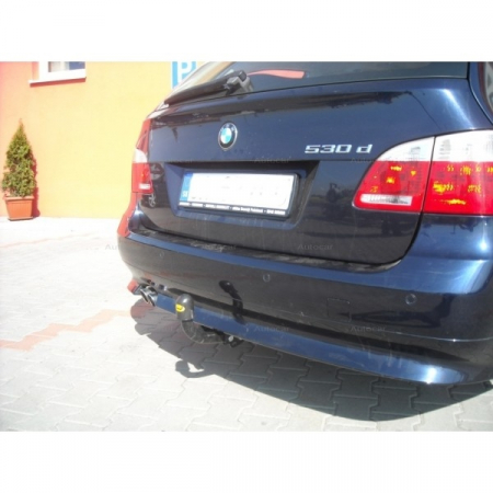 Carlig remorcare BMW seria 5 E60/E61 dupa 2003 marca Autohak [4]