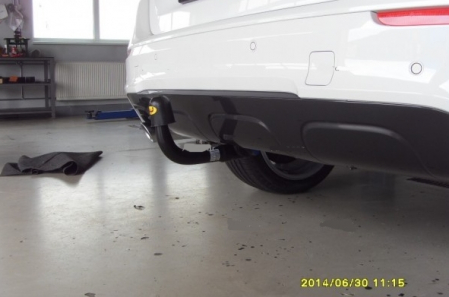 Carlig remorcare BMW X1 E84 2009 - 2015 vertical cu cheie marca Autohak [3]