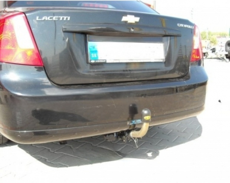 Carlig remorcare Chevrolet Lacetti 4 usi dupa 2005 demontabil automat cu maneta marca Autohak [4]
