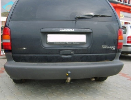 Carlig remorcare Chrysler Grand Voyager 1996 - 2001 demontabil automat cu maneta marca Autohak [2]