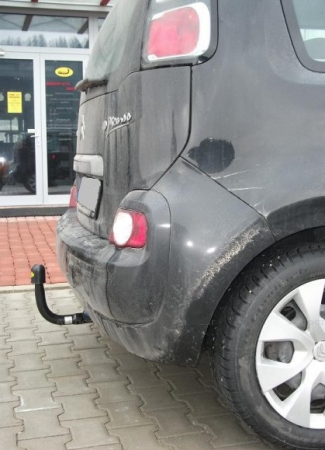 Carlig remorcare Citroen C3 Picasso 2009 - 2017 vertical cu cheie marca Autohak [3]