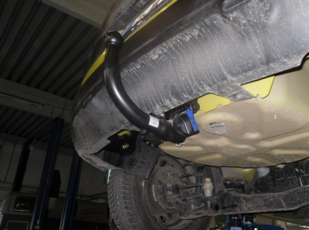Carlig remorcare Citroen C4 Cactus dupa 2014 vertical cu cheie marca Autohak [3]