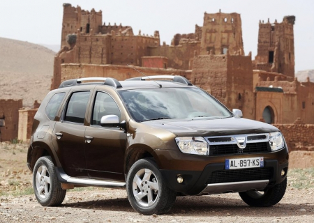Carlig remorcare Dacia Duster 2010 - 2017 demontabil automat cu maneta marca Autohak [1]