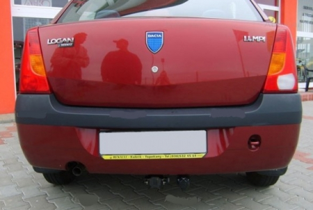 Carlig remorcare Dacia Logan berlina 2004 - 2012 demontabil automat cu maneta marca Autohak [1]