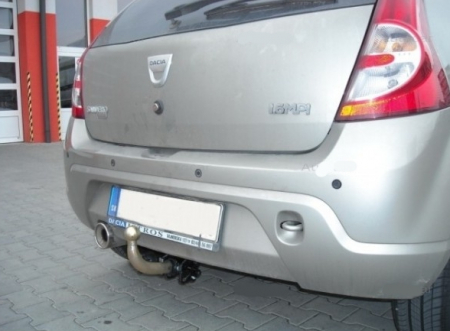 Carlig remorcare Dacia Sandero 2008 - 2012 demontabil automat cu maneta marca Autohak [1]