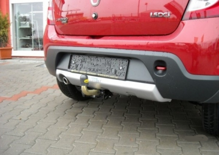 Carlig remorcare Dacia Sandero Stepway 2009 - 2013 demontabil automat cu maneta marca Autohak [3]