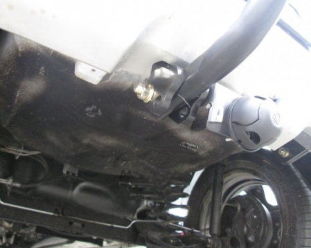 Carlig remorcare Dacia Sandero Stepway 2013 - 2020 marca Autohak [8]
