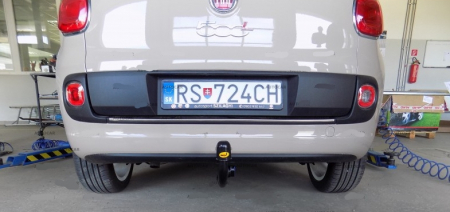 Carlig remorcare Fiat 500L dupa 2013 demontabil automat vertical marca Autohak [3]