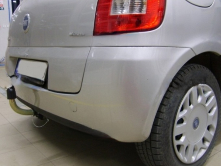 Carlig remorcare Fiat Multipla dupa 2005 demontabil automat cu maneta marca Autohak [1]