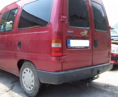 Carlig remorcare Fiat Scudo 1994 - 2006 demontabil automat cu maneta marca Autohak [5]
