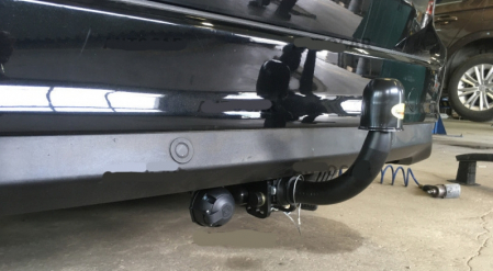 Carlig remorcare Ford C-Max dupa 2011 demontabil automat cu maneta marca Autohak [1]