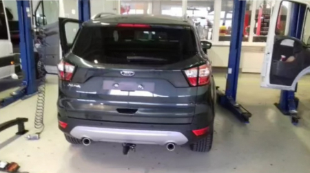 Carlig remorcare Ford Kuga dupa 2013 demontabil automat cu maneta marca Autohak [6]