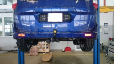 Carlig remorcare Ford Transit / Tourneo Courier dupa 2014 demontabil automat cu maneta [1]