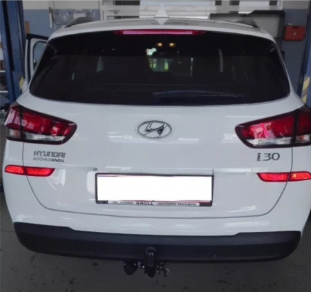Carlig remorcare Hyundai i30 combi 2017 - 2019 demontabil automat cu maneta marca Autohak [1]