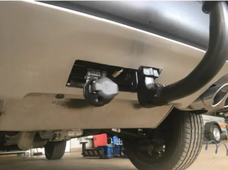 Carlig remorcare Jeep Compass dupa 2017 demontabil automat vertical marca Autohak [8]