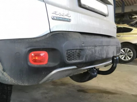 Carlig remorcare Jeep Renegade dupa 2014 marca Autohak r56s [5]