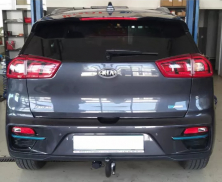 Carlig remorcare Kia E-Niro dupa 04/2019 demontabil automat vertical marca GDW [1]