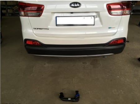 Carlig remorcare Kia Sorento 2015 - 2018 demontabil automat vertical marca Autohak [3]