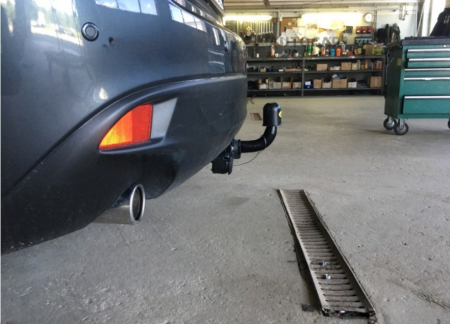 Carlig remorcare Mazda 3 htb 2013 - 2018 demontabil automat cu maneta marca Autohak [4]